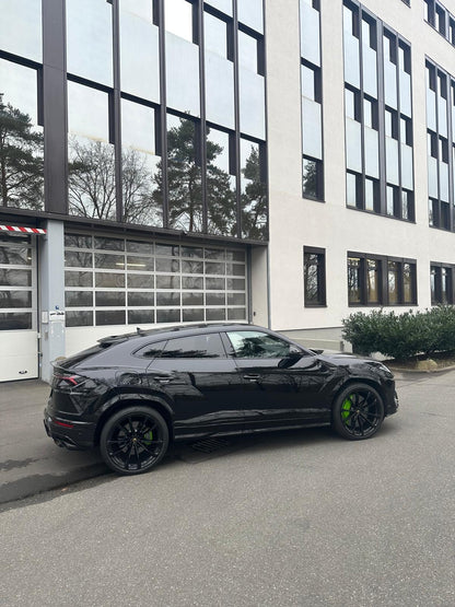 Lamborghini Urus Akrapovic