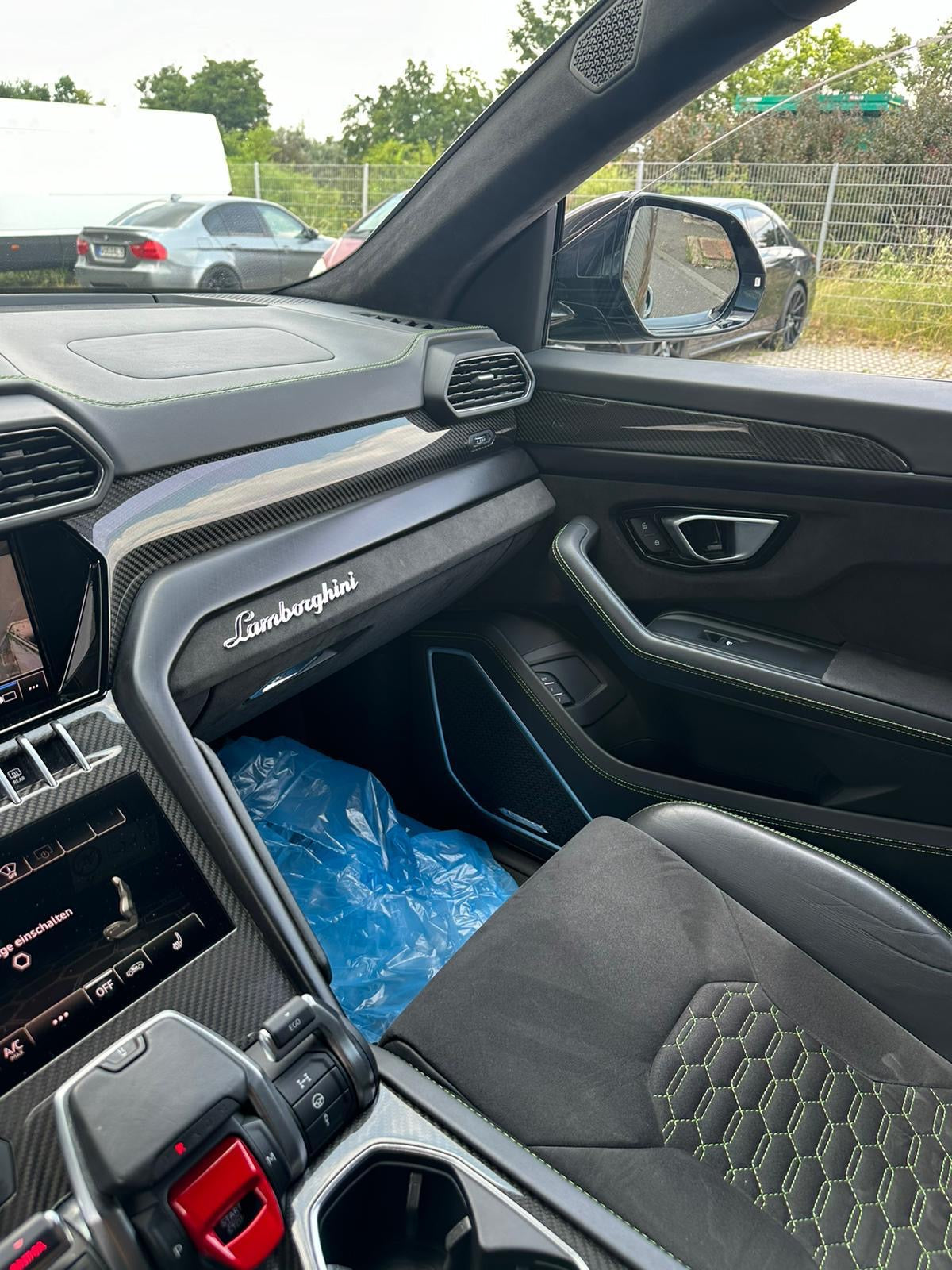 Lamborghini Urus Akrapovic